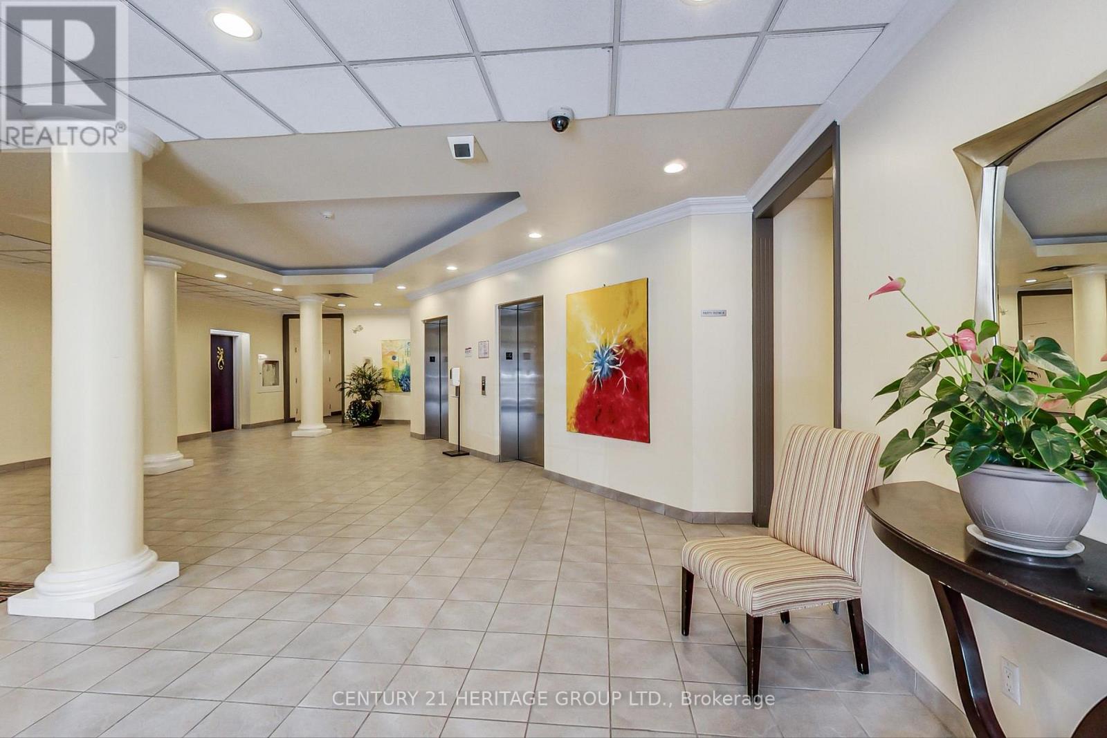 303 - 211 Randolph Road, Toronto, Ontario  M4G 4H1 - Photo 17 - C12437008