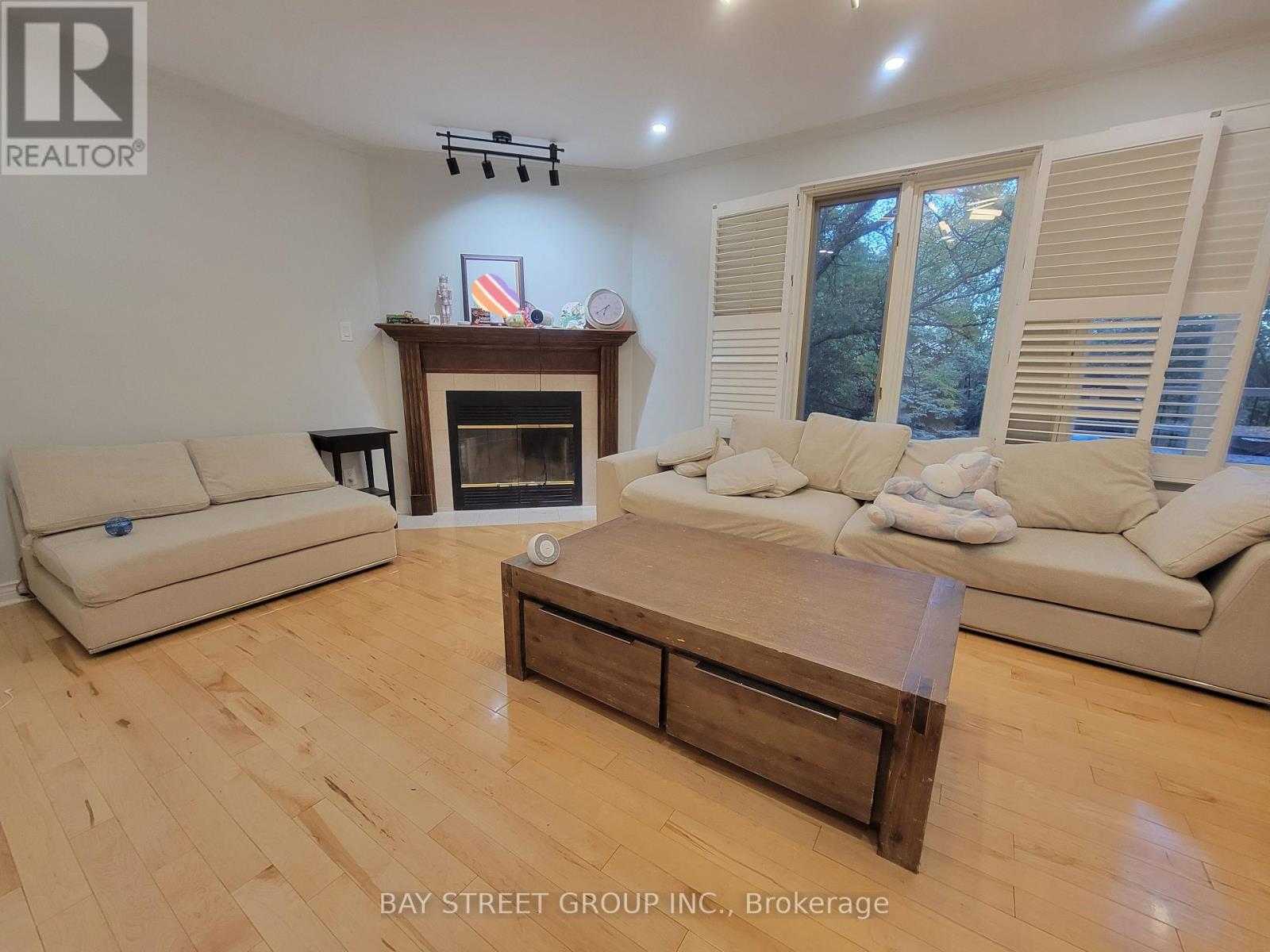 98 Brookeview Drive, Aurora (Aurora Highlands), Ontario  L4G 6R5 - Photo 21 - N12438393