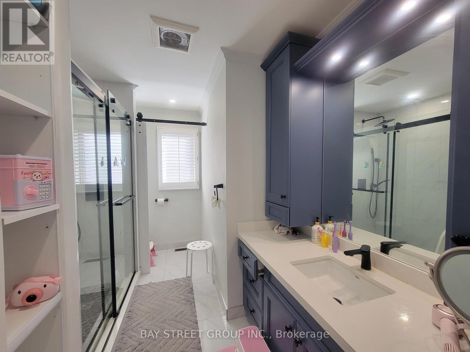 98 Brookeview Drive, Aurora (Aurora Highlands), Ontario  L4G 6R5 - Photo 26 - N12438393