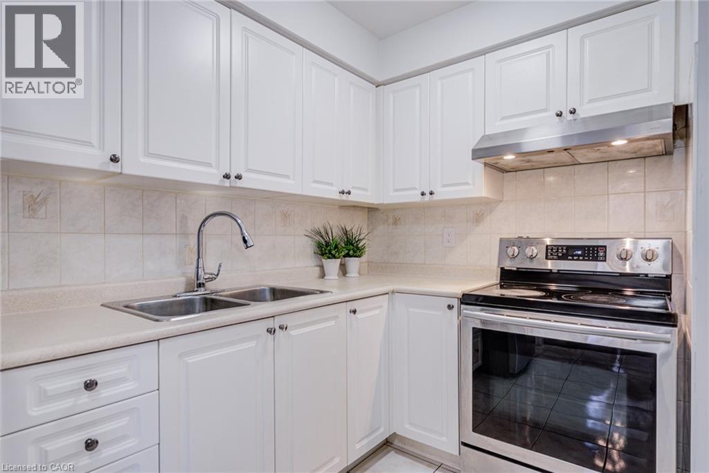 41 Mississauga Valley Boulevard Unit# 12, Mississauga, Ontario  L5A 3N5 - Photo 22 - 40775164