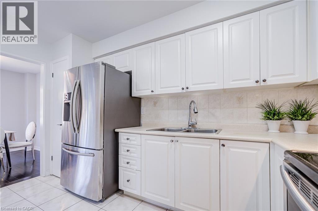 41 Mississauga Valley Boulevard Unit# 12, Mississauga, Ontario  L5A 3N5 - Photo 24 - 40775164