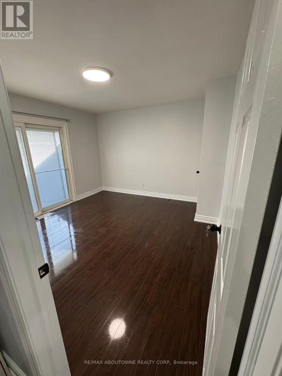 Main - 202 Victoria Road N, Guelph, Ontario  N1E 5H8 - Photo 5 - X12438701