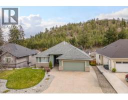 355 Woodpark Crescent, kelowna, British Columbia