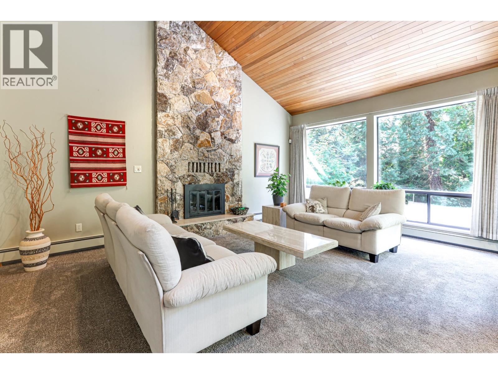 7873 Woodhurst Drive, Burnaby, British Columbia  V5A 4C4 - Photo 2 - R3054101