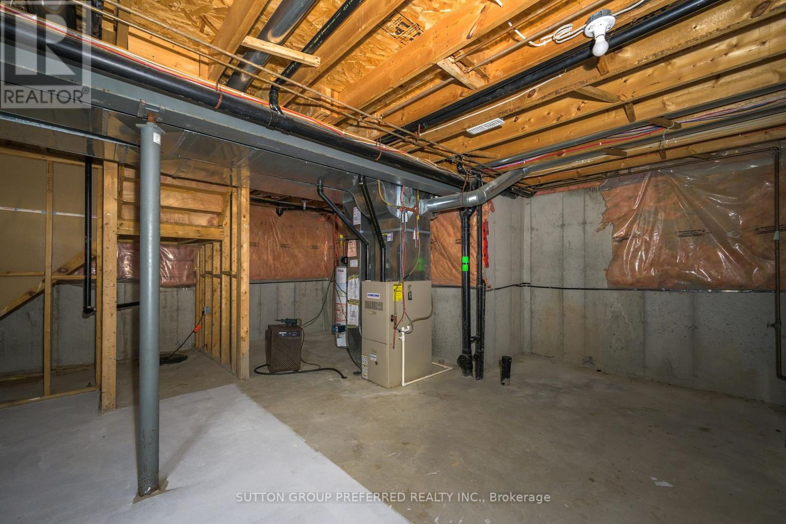 1605 Mickleborough Court, London North, Ontario  N6G 5R7 - Photo 35 - X12438742