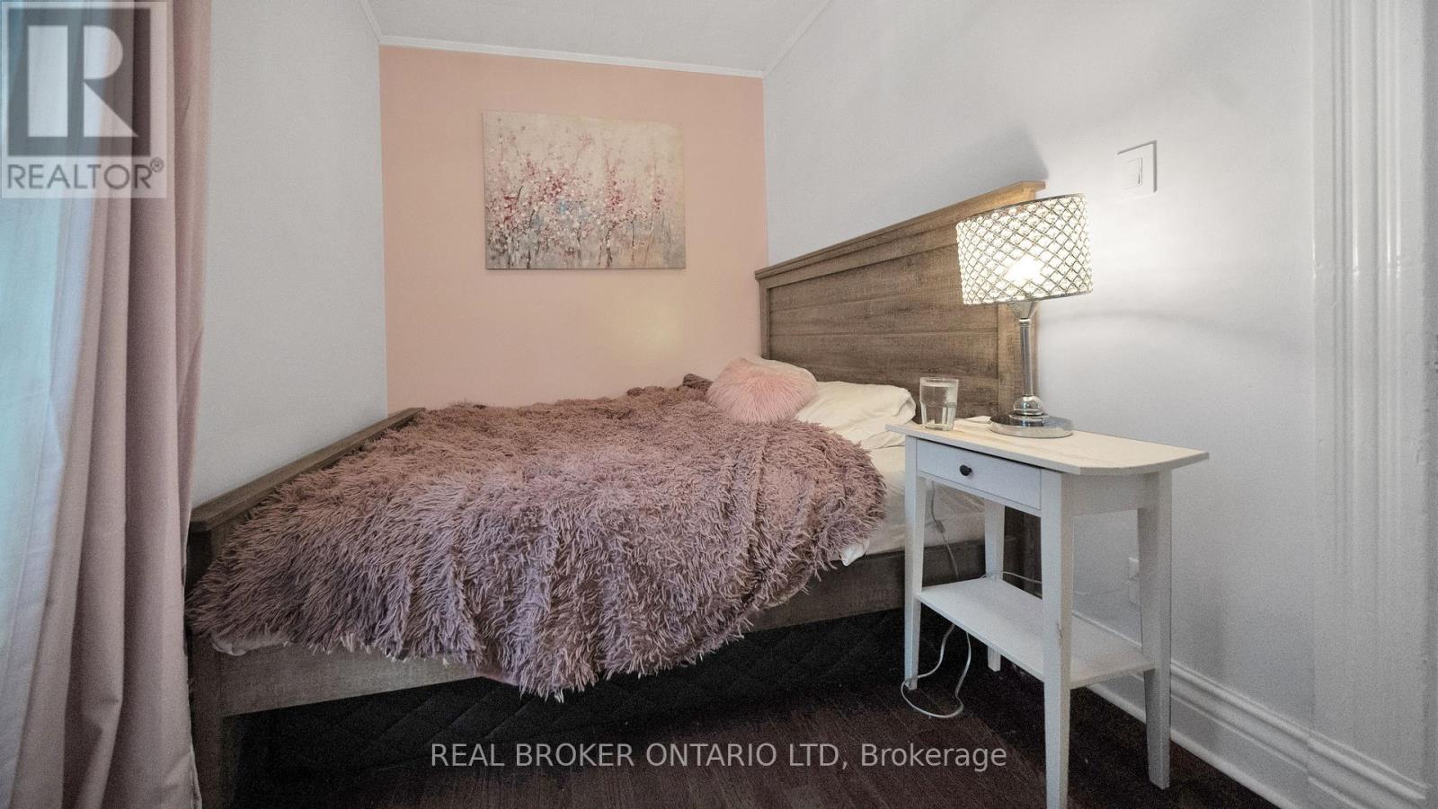 419 Chester Street, London South, Ontario  N6C 2J3 - Photo 11 - X12438770