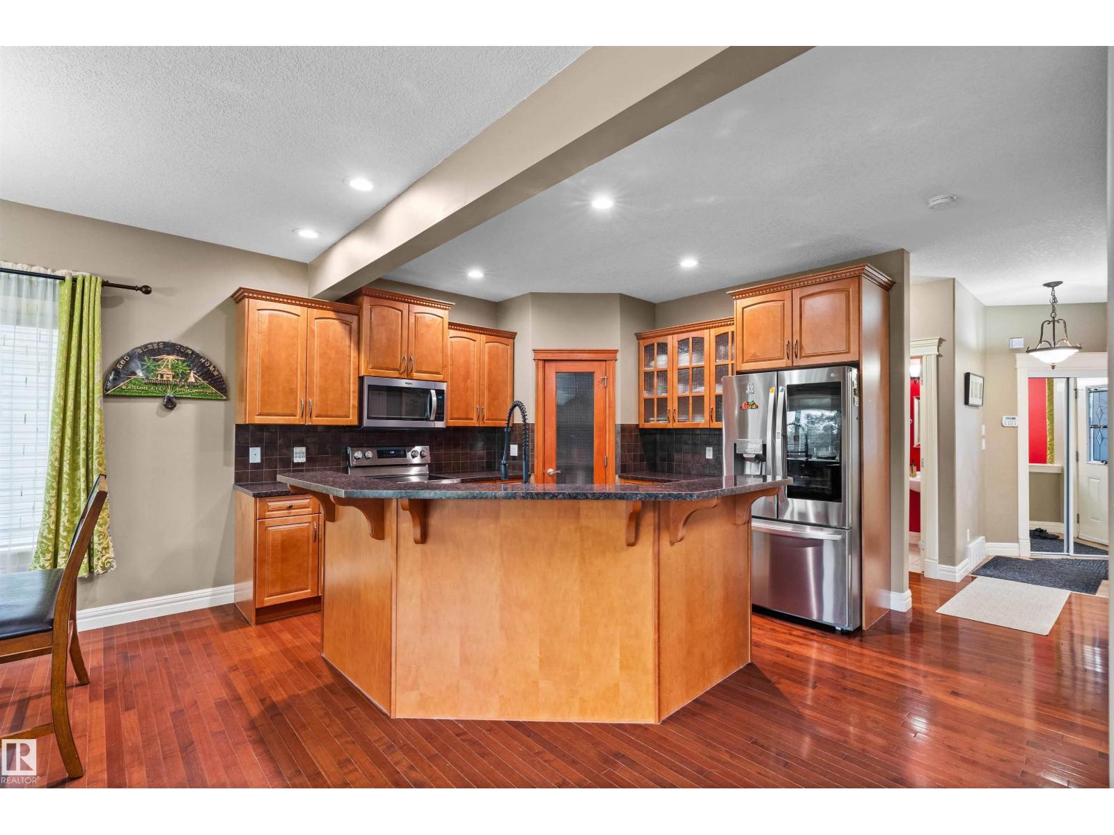 7918 7 Av Sw, Edmonton, Alberta  T6X 1N3 - Photo 7 - E4446780