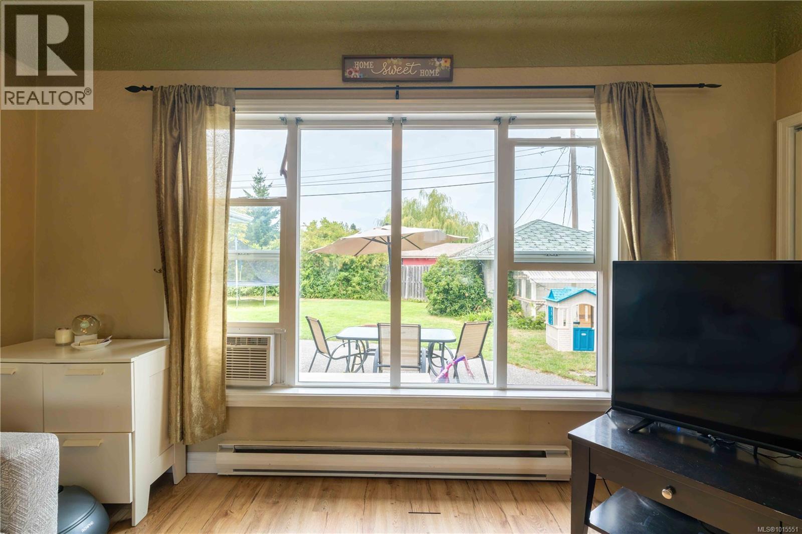 141 Jensen Ave E, Parksville, British Columbia