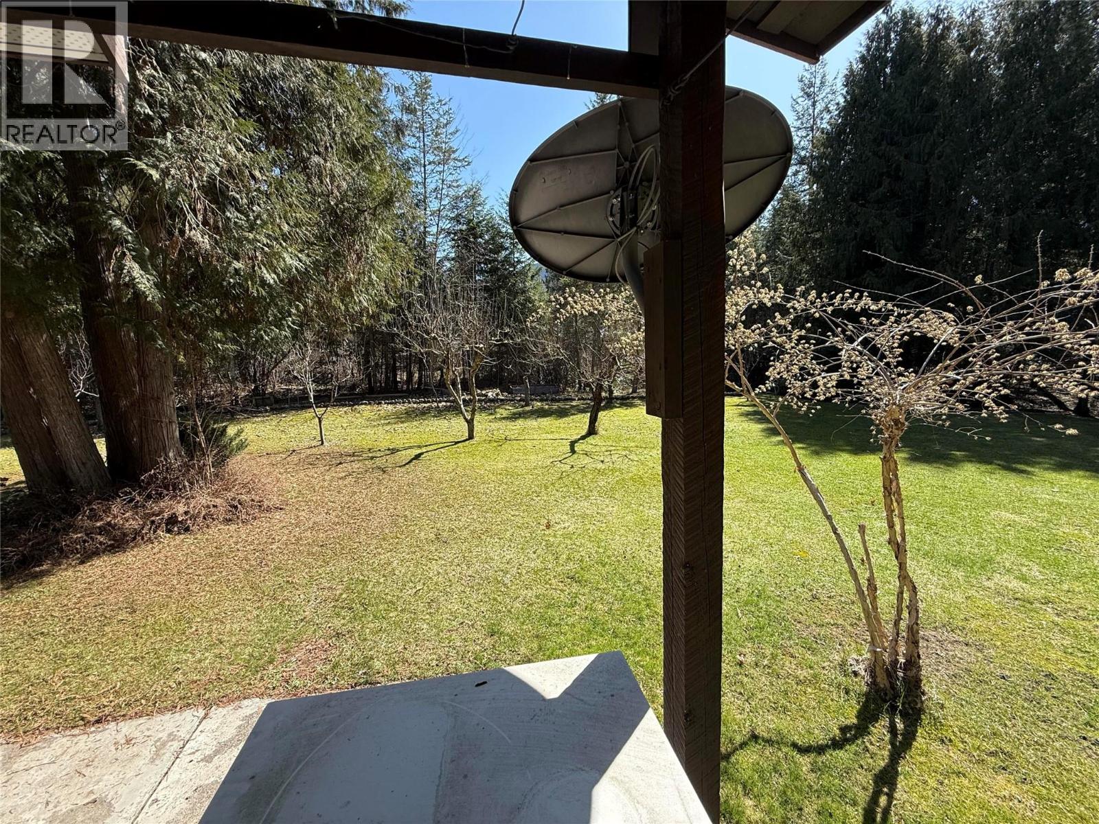 5640 Rays Road, Winlaw, British Columbia  V0G 2J0 - Photo 33 - 10340644