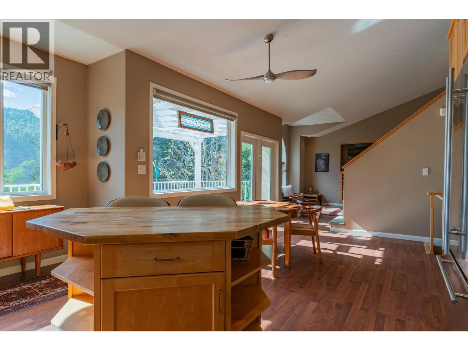 3301 Laburnum Drive, Trail, British Columbia  V1R 2S8 - Photo 8 - 10364707