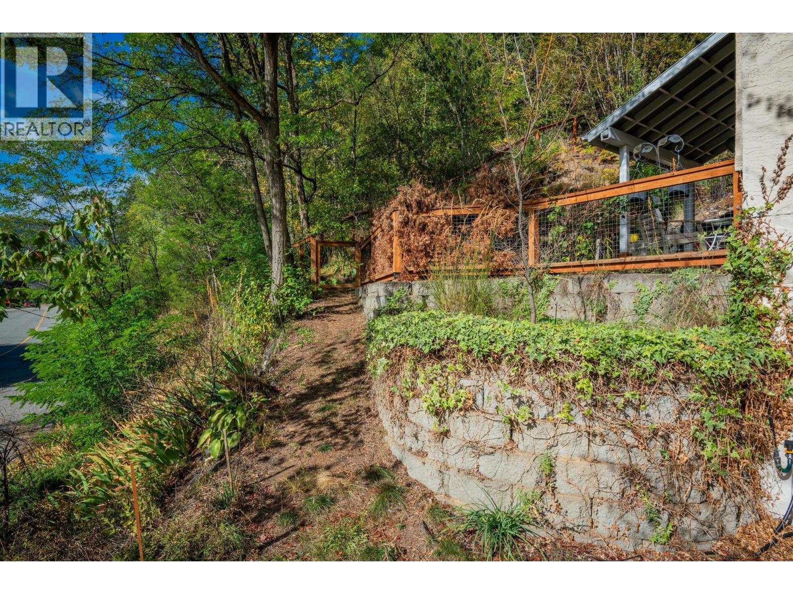 3301 Laburnum Drive, Trail, British Columbia  V1R 2S8 - Photo 44 - 10364707