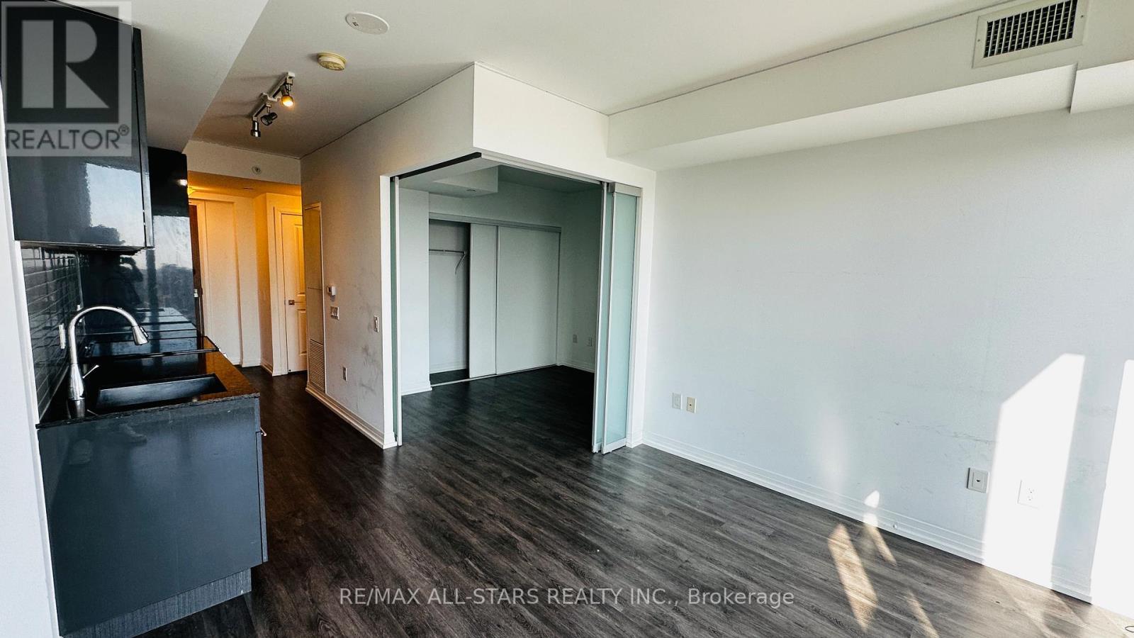 3501 - 251 Jarvis Street, Toronto, Ontario  M5B 0C3 - Photo 8 - C12438740