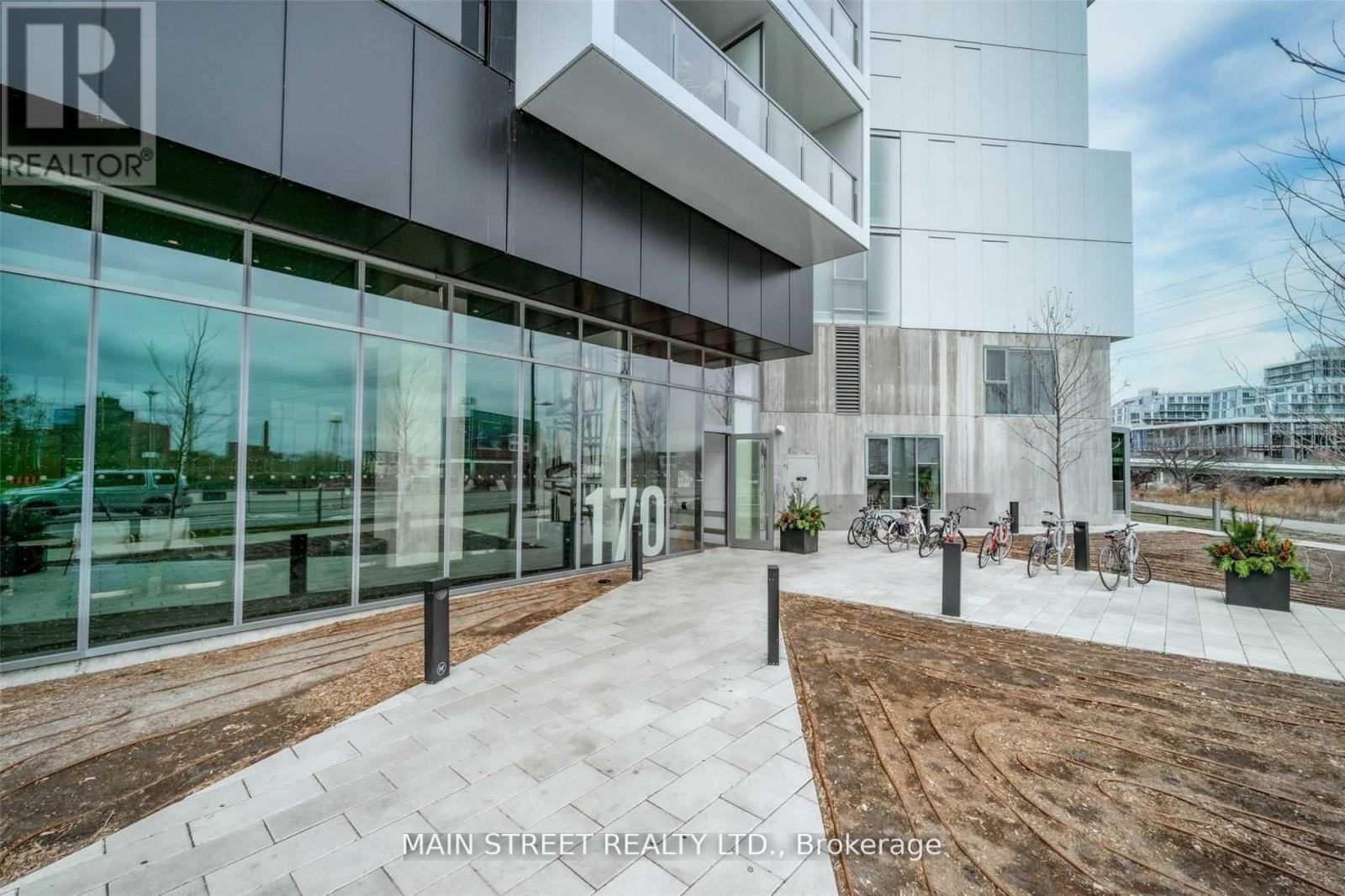 904 - 170 Bayview Avenue, Toronto, Ontario  M5A 0M4 - Photo 2 - C12438763