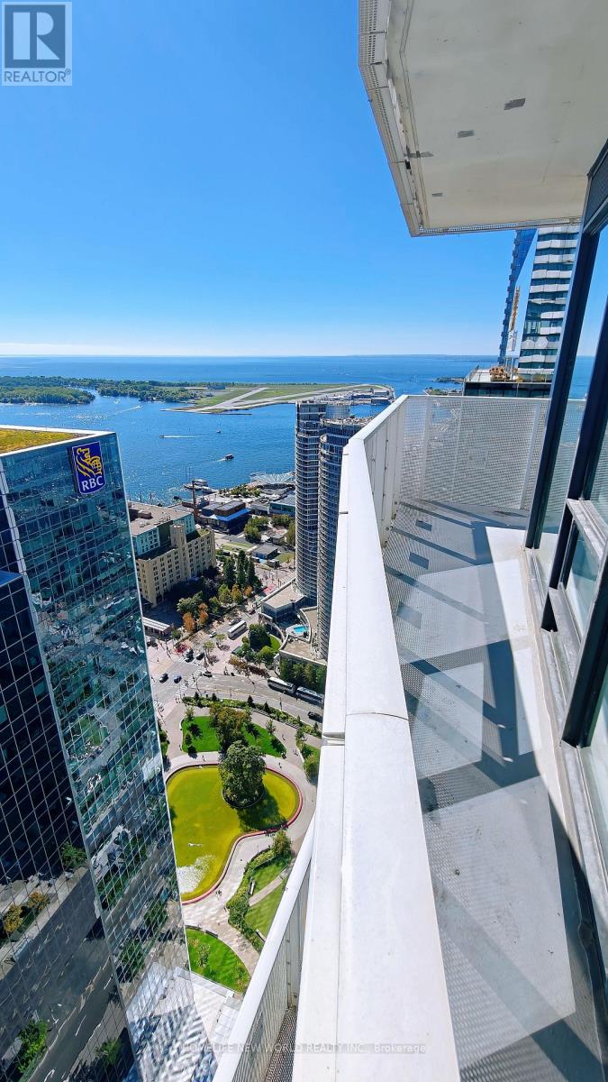 4810 - 88 Harbour Street, Toronto, Ontario  M5J 0C3 - Photo 19 - C12438775