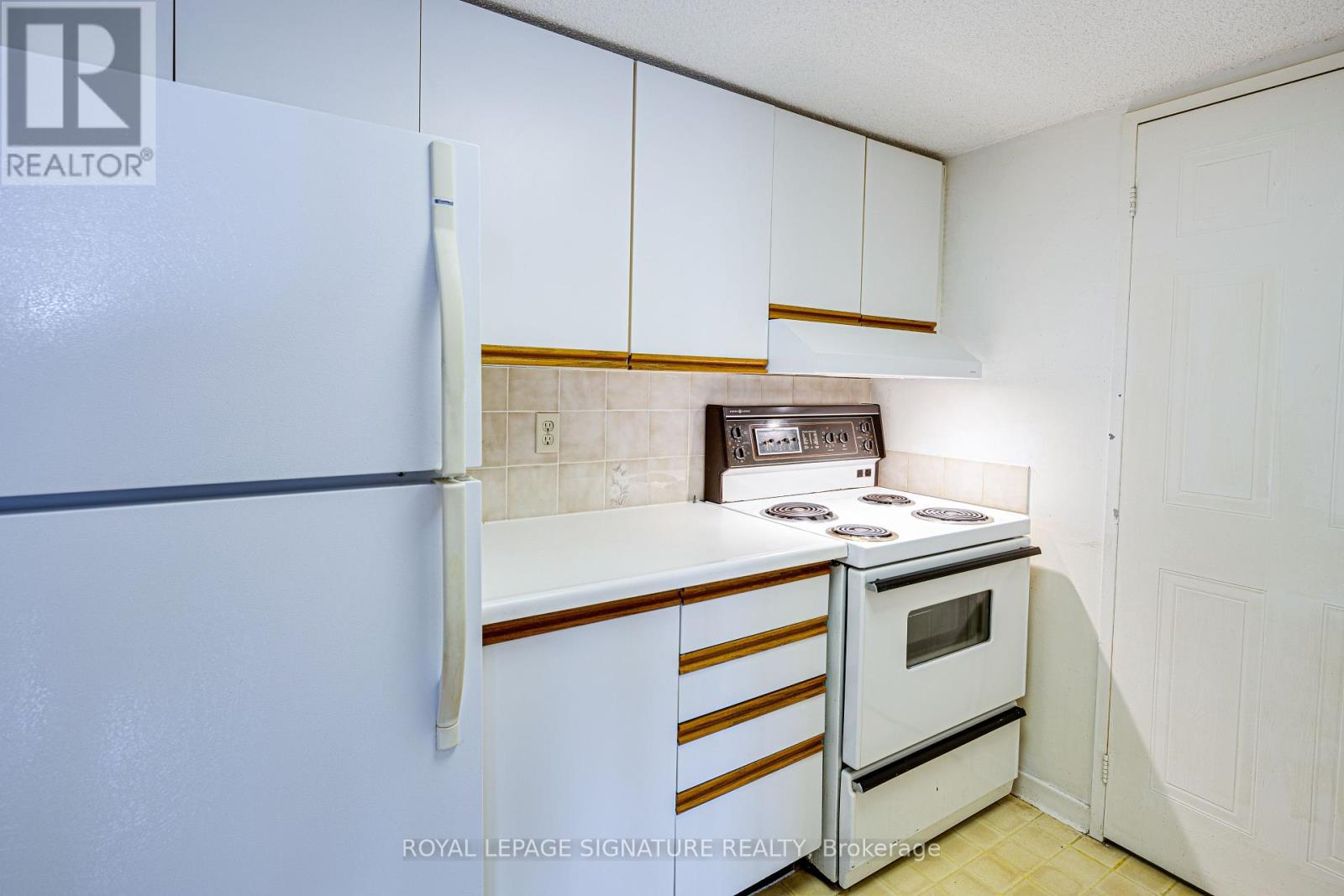 405 - 150 Alton Towers Circle, Toronto (Milliken), Ontario  M1V 4X7 - Photo 18 - E12438751
