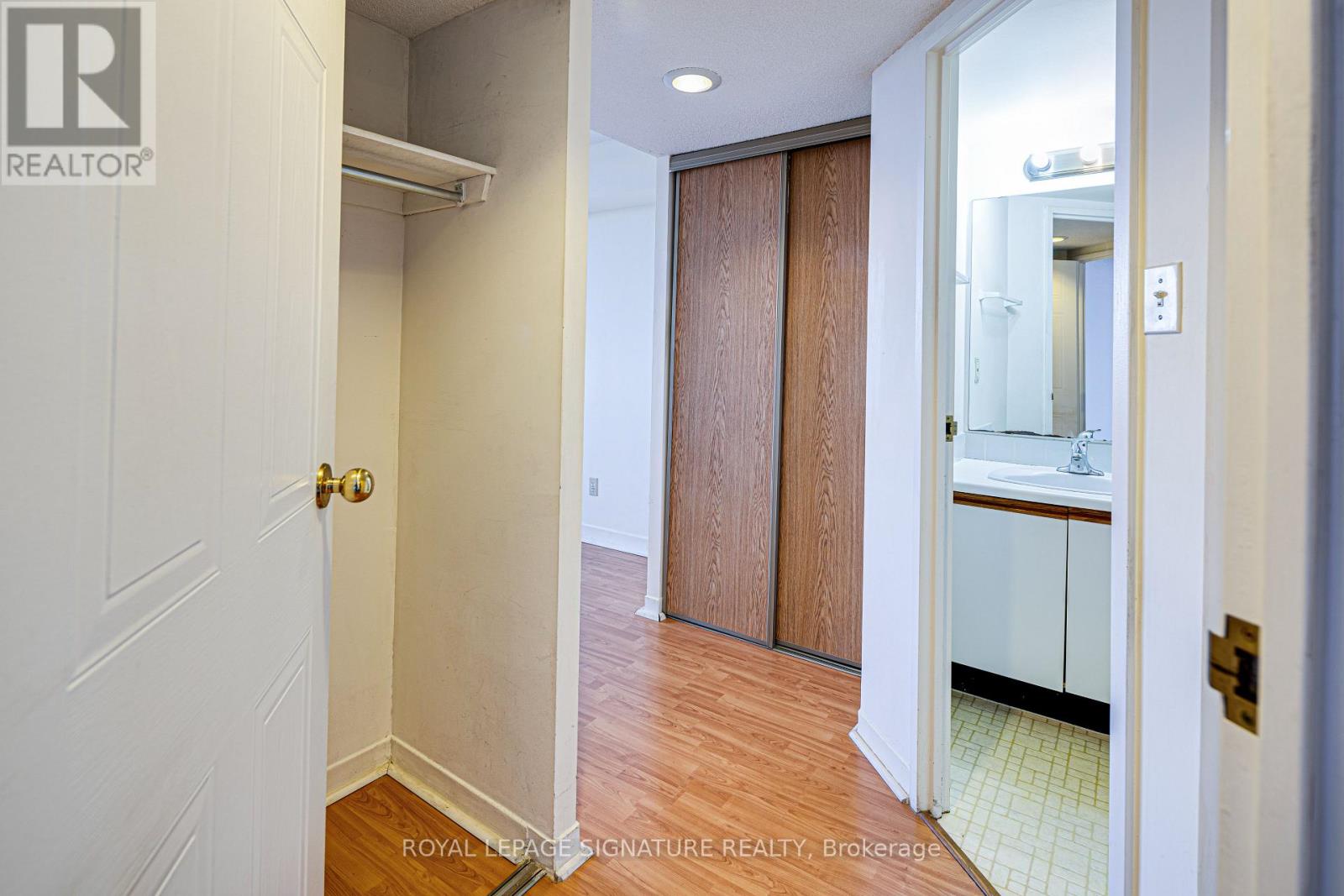 405 - 150 Alton Towers Circle, Toronto (Milliken), Ontario  M1V 4X7 - Photo 6 - E12438751