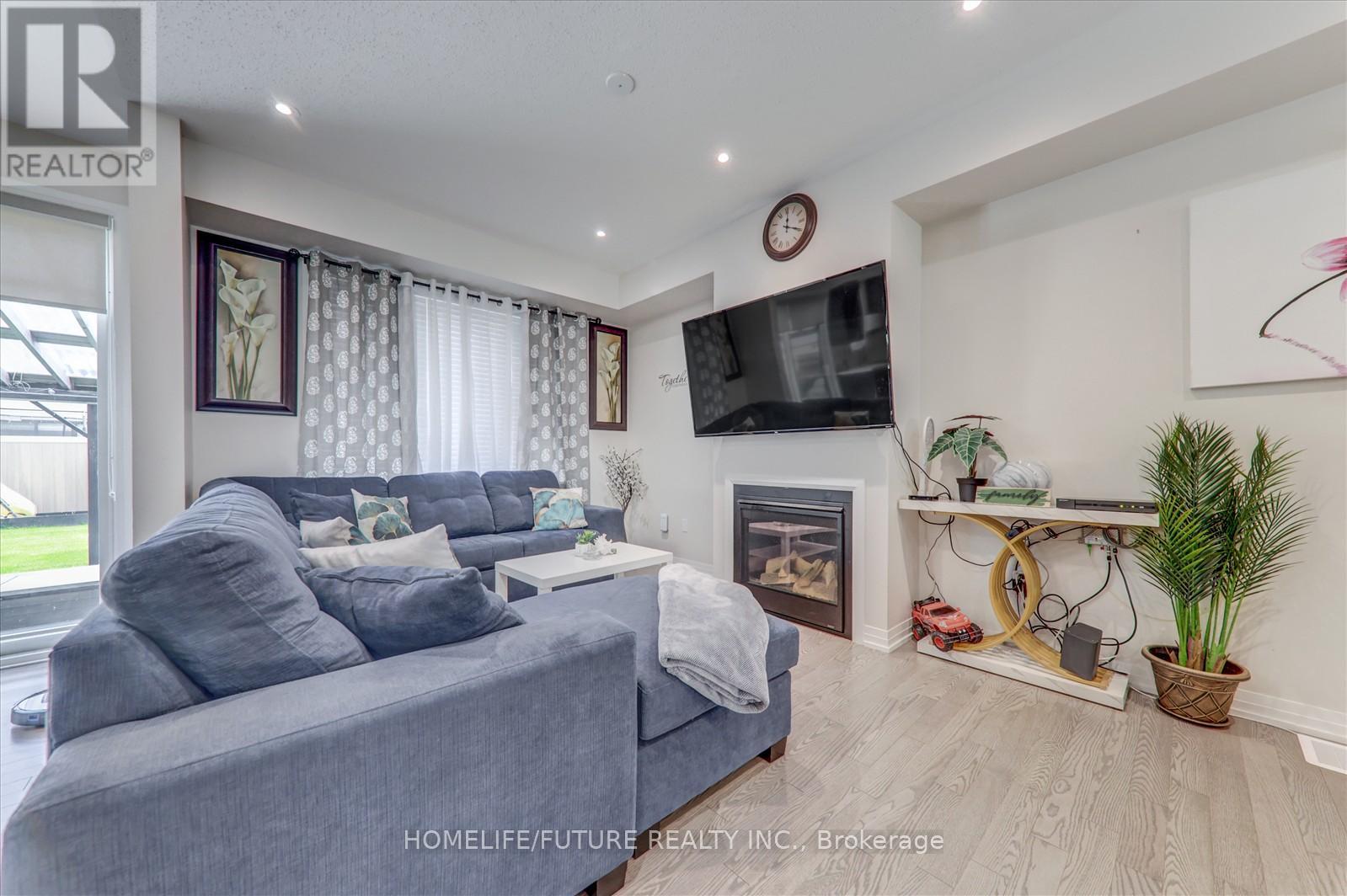 145 East Shore Drive, Clarington, Ontario  L1C 1Z8 - Photo 11 - E12438759