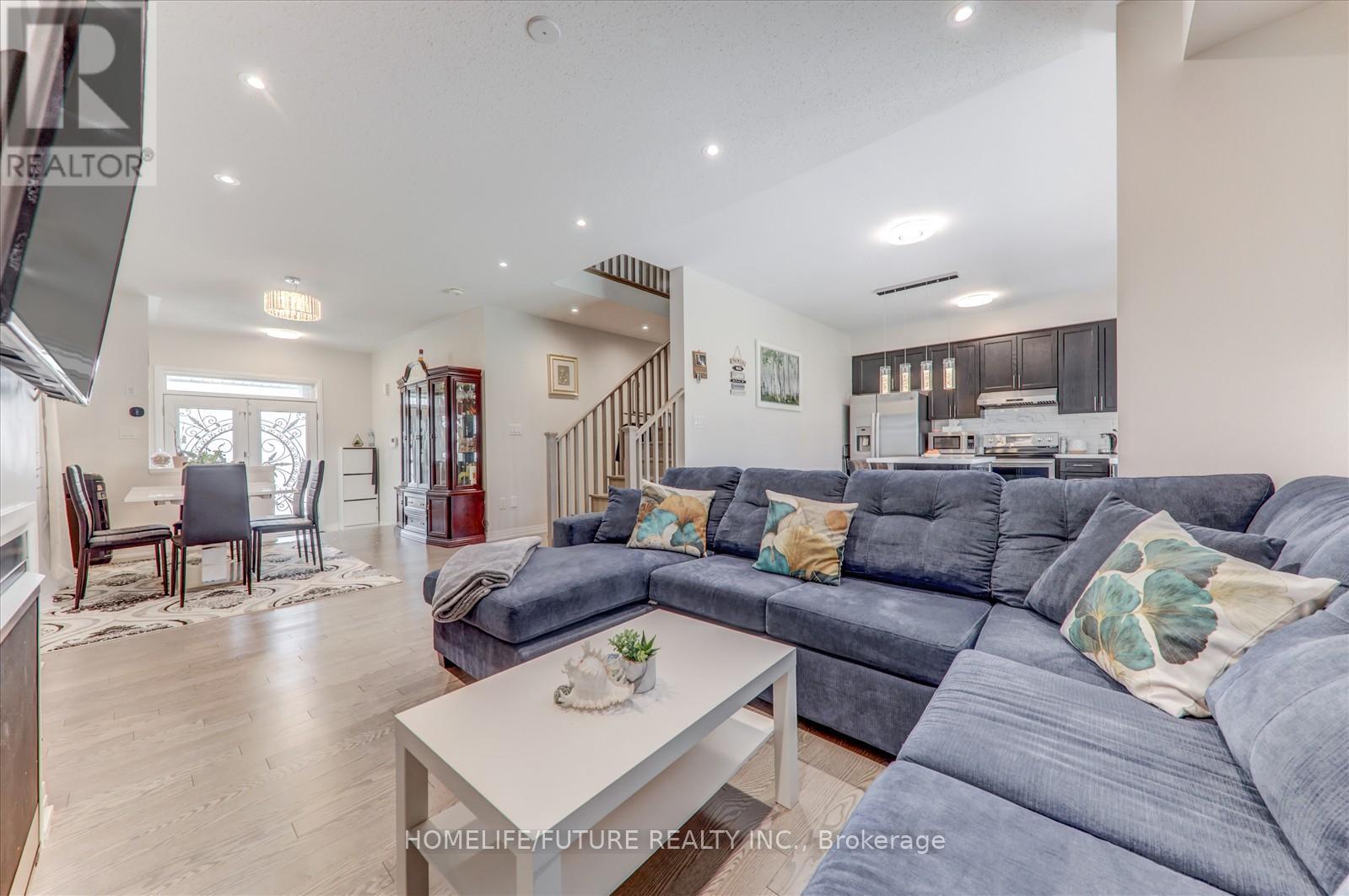 145 East Shore Drive, Clarington, Ontario  L1C 1Z8 - Photo 12 - E12438759