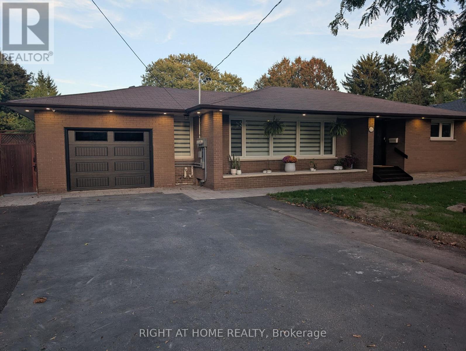 UNIT 1 - 251 MEADOW ROAD, Whitby, Ontario