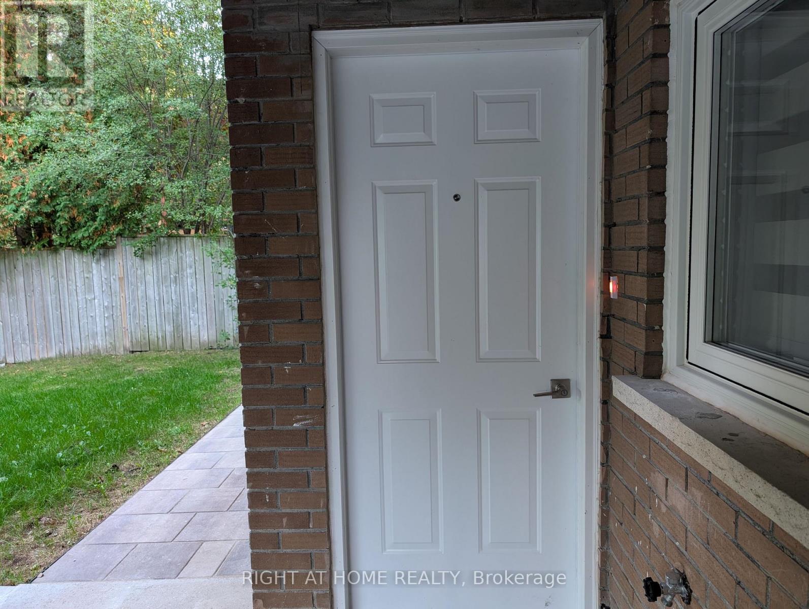 Unit 1 - 251 Meadow Road, Whitby, Ontario  L1N 3K1 - Photo 2 - E12438773