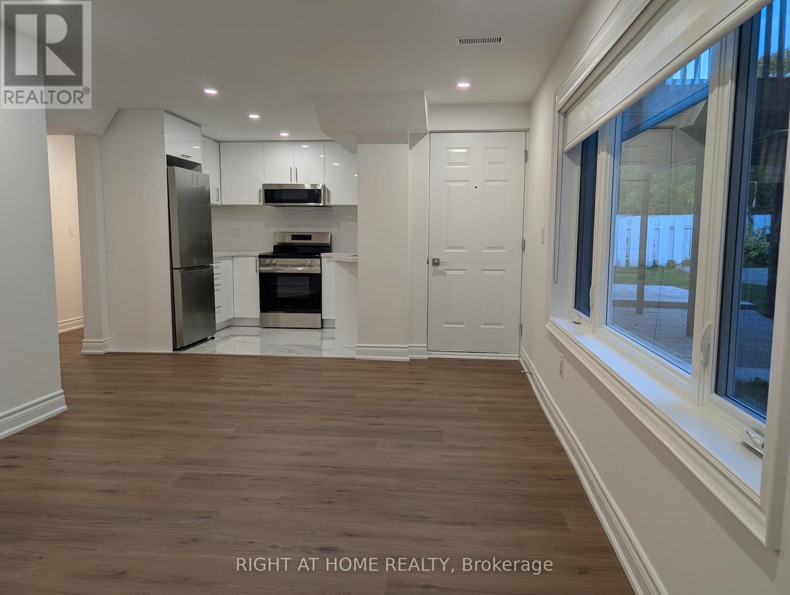 Unit 1 - 251 Meadow Road, Whitby, Ontario  L1N 3K1 - Photo 8 - E12438773