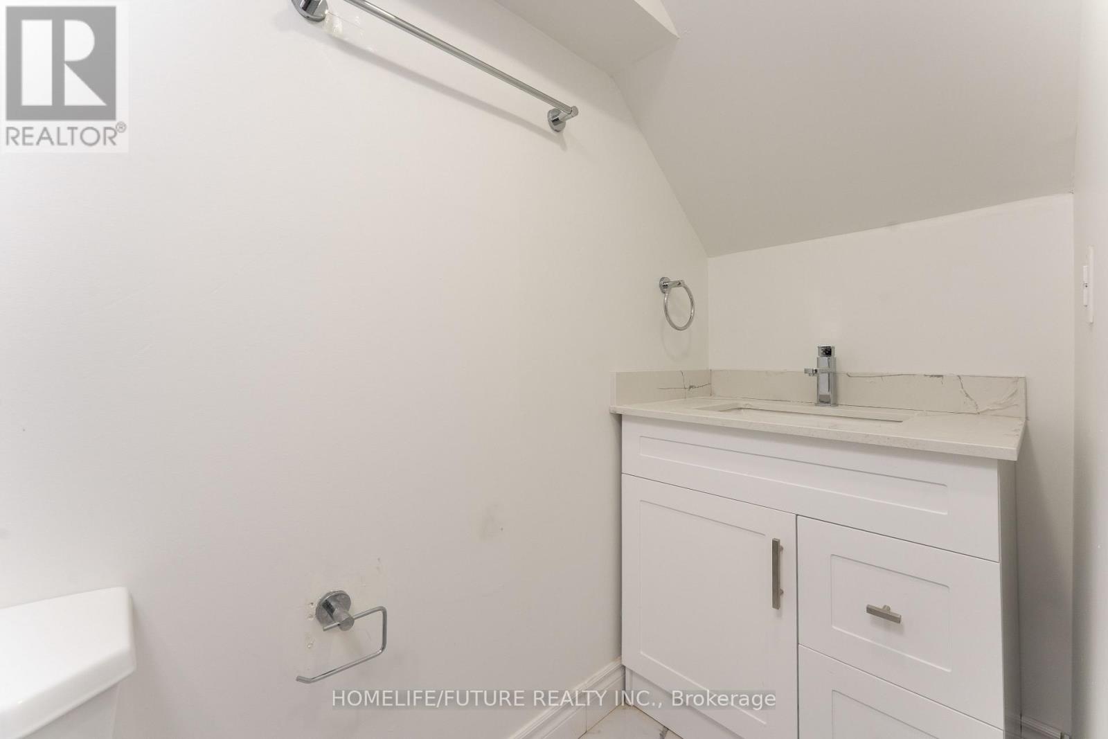 Bsmt - 65 Armilia Place, Whitby, Ontario  L1P 0P7 - Photo 12 - E12438778