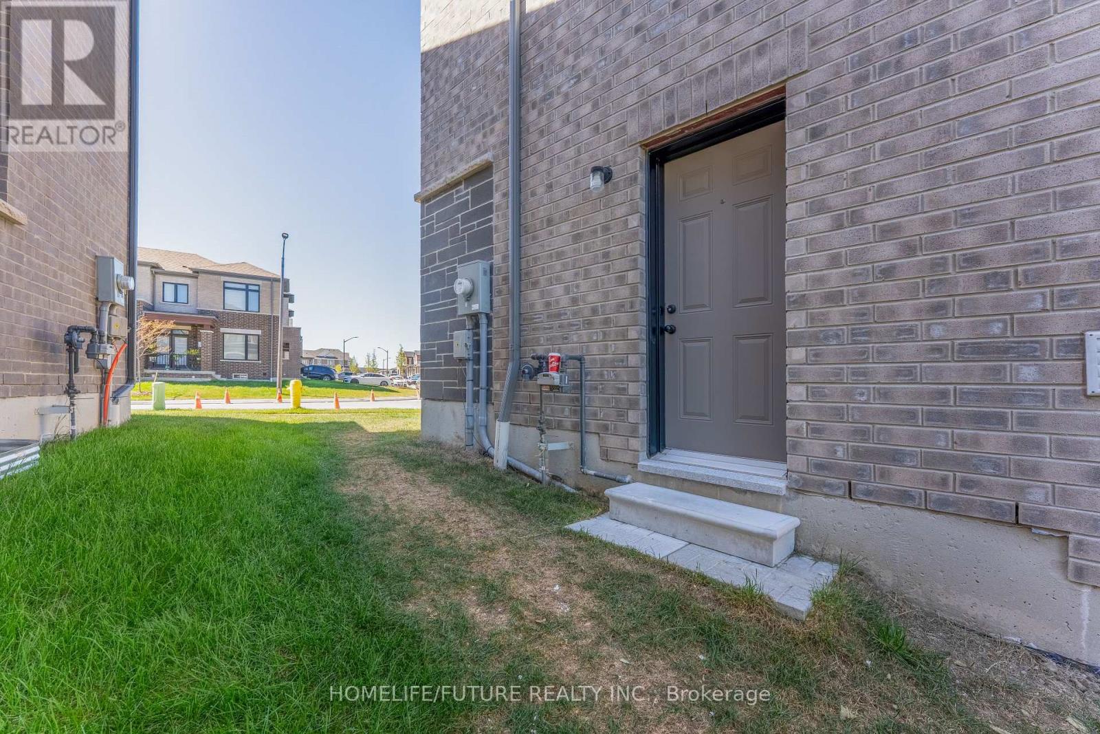 Bsmt - 65 Armilia Place, Whitby, Ontario  L1P 0P7 - Photo 4 - E12438778