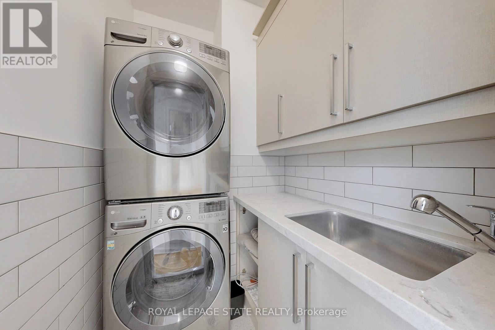 743 Glencairn Avenue, Toronto, Ontario  M6B 1Z9 - Photo 32 - C12436937