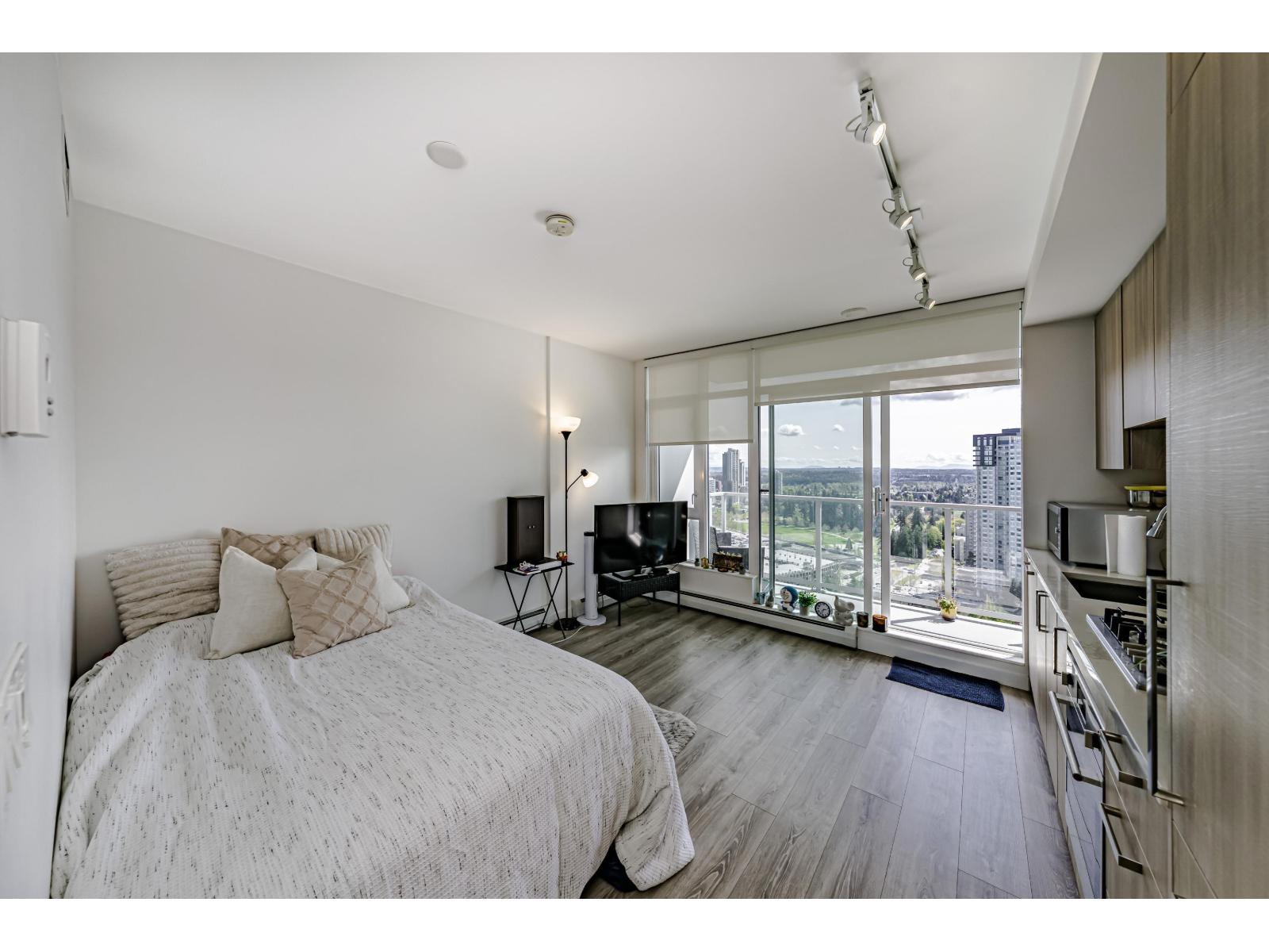 2809 13350 Central Avenue, Surrey, British Columbia  V3T 0S1 - Photo 4 - R3054286