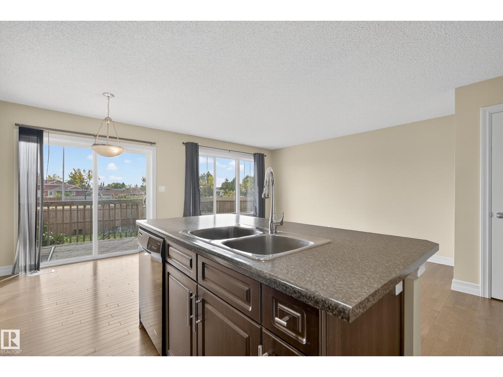 12207 167a Av Nw, Edmonton, Alberta  T5X 0G4 - Photo 11 - E4460321