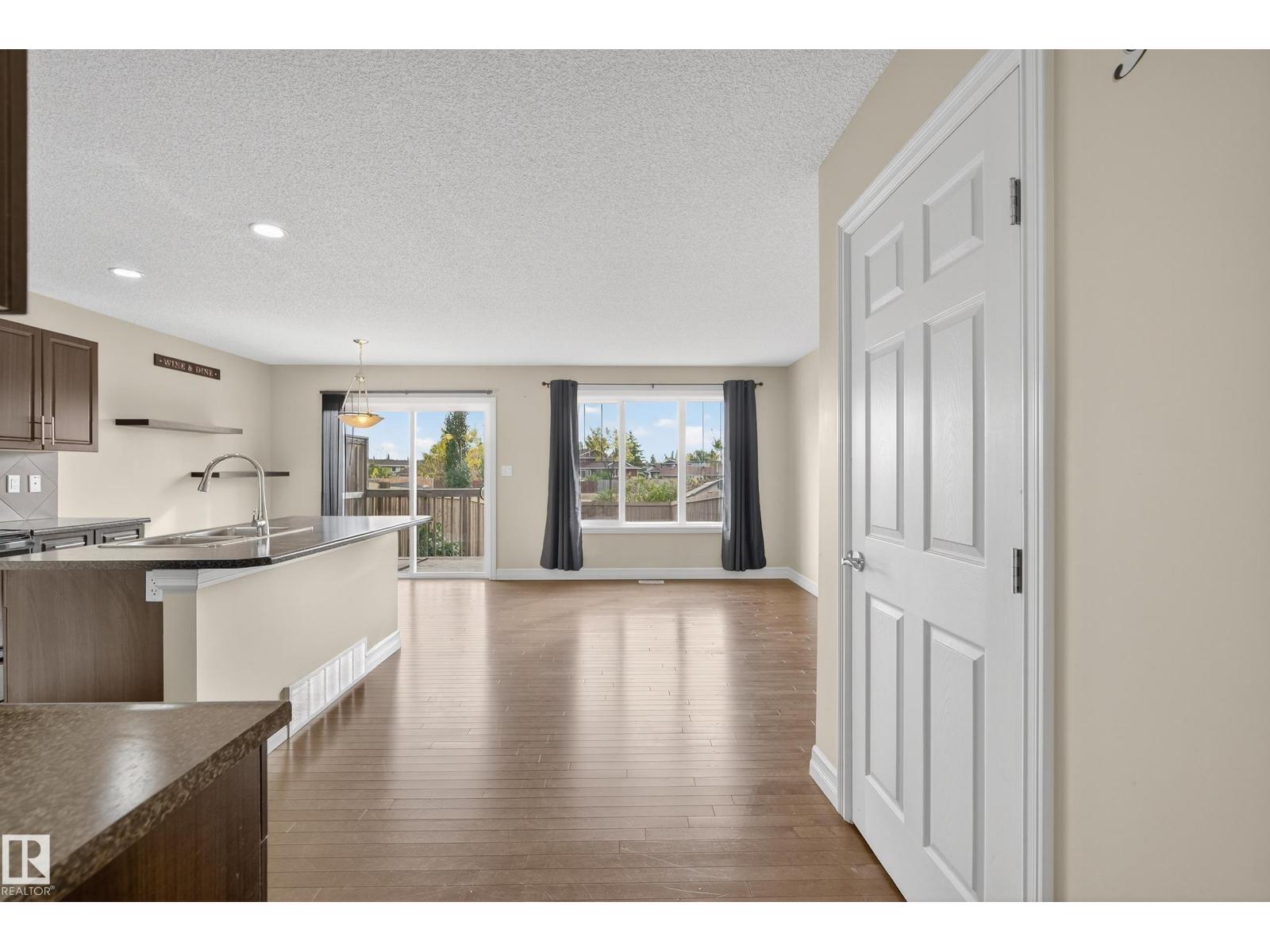 12207 167a Av Nw, Edmonton, Alberta  T5X 0G4 - Photo 5 - E4460321