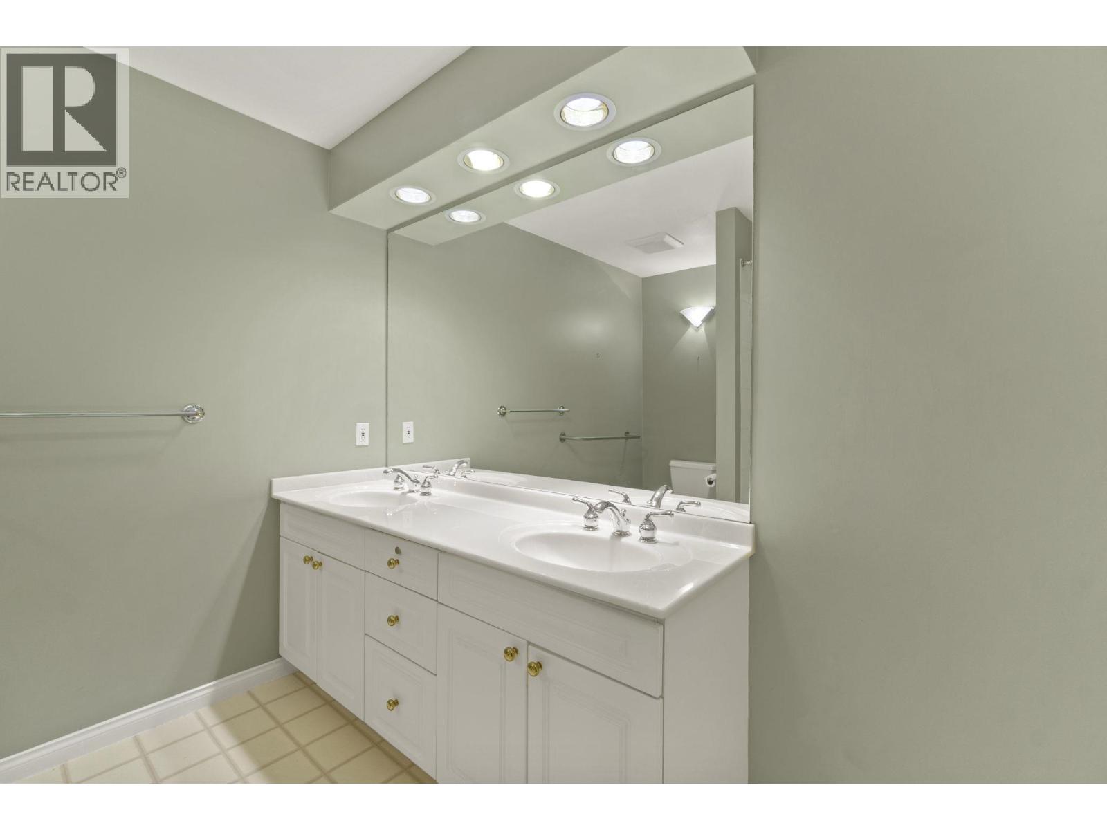 130 3098 Guildford Way, Coquitlam, British Columbia  V3B 7W8 - Photo 18 - R3052972