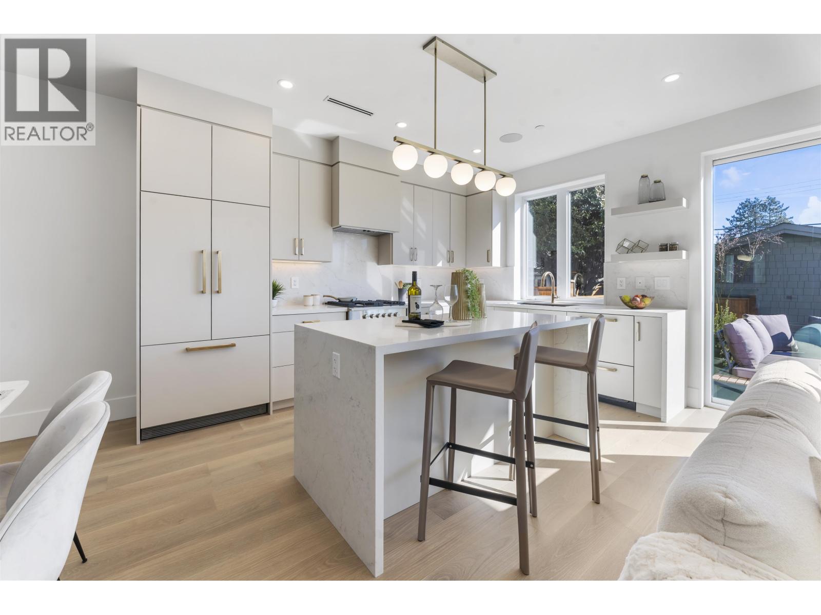 2 2138 W 48th Avenue, Vancouver, British Columbia  V6M 2P5 - Photo 3 - R3054150