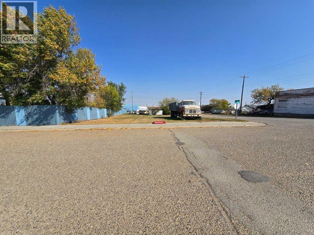 128 1 Avenue E, Hussar, Alberta  T0J 1S0 - Photo 3 - A2260024