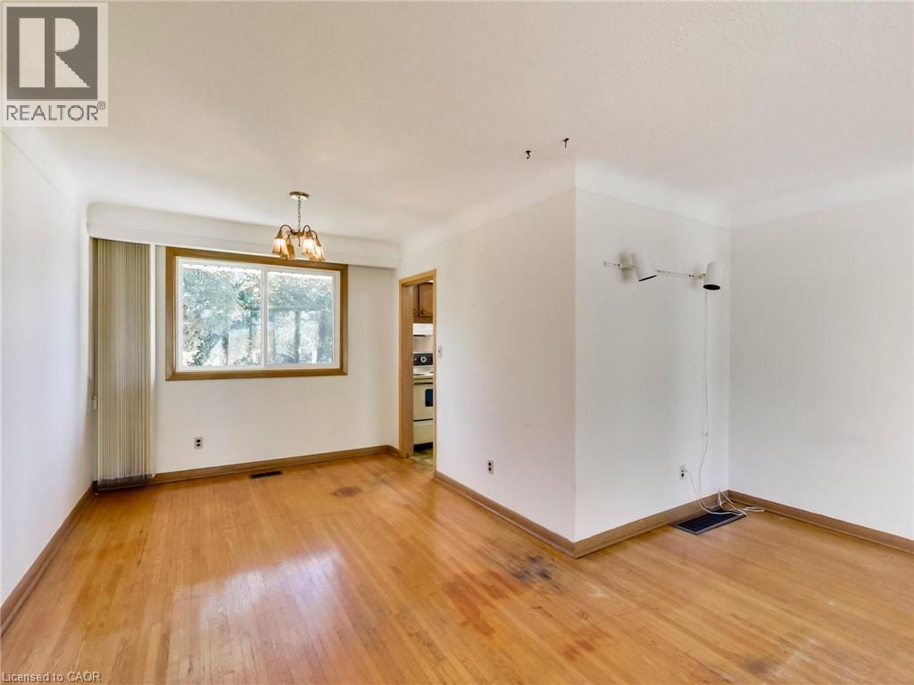 558 Parkside Crescent, Burlington, Ontario  L7L 4G9 - Photo 15 - 40774974