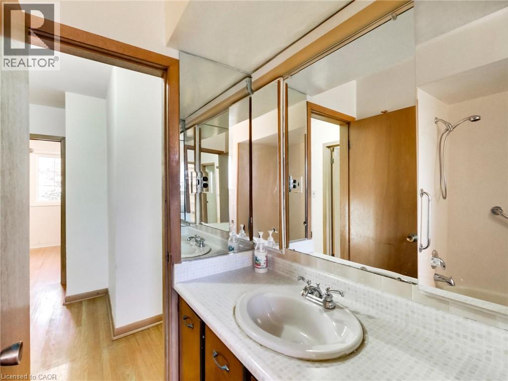 558 Parkside Crescent, Burlington, Ontario  L7L 4G9 - Photo 25 - 40774974
