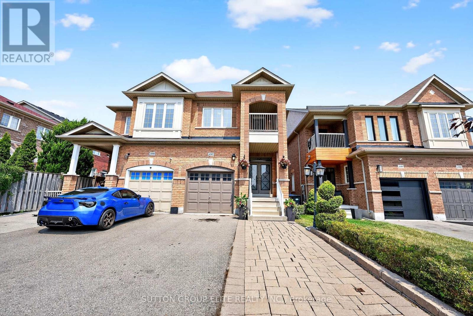 4307 Trail Blazer Way, Mississauga, Ontario  L5R 0A9 - Photo 1 - W12438755