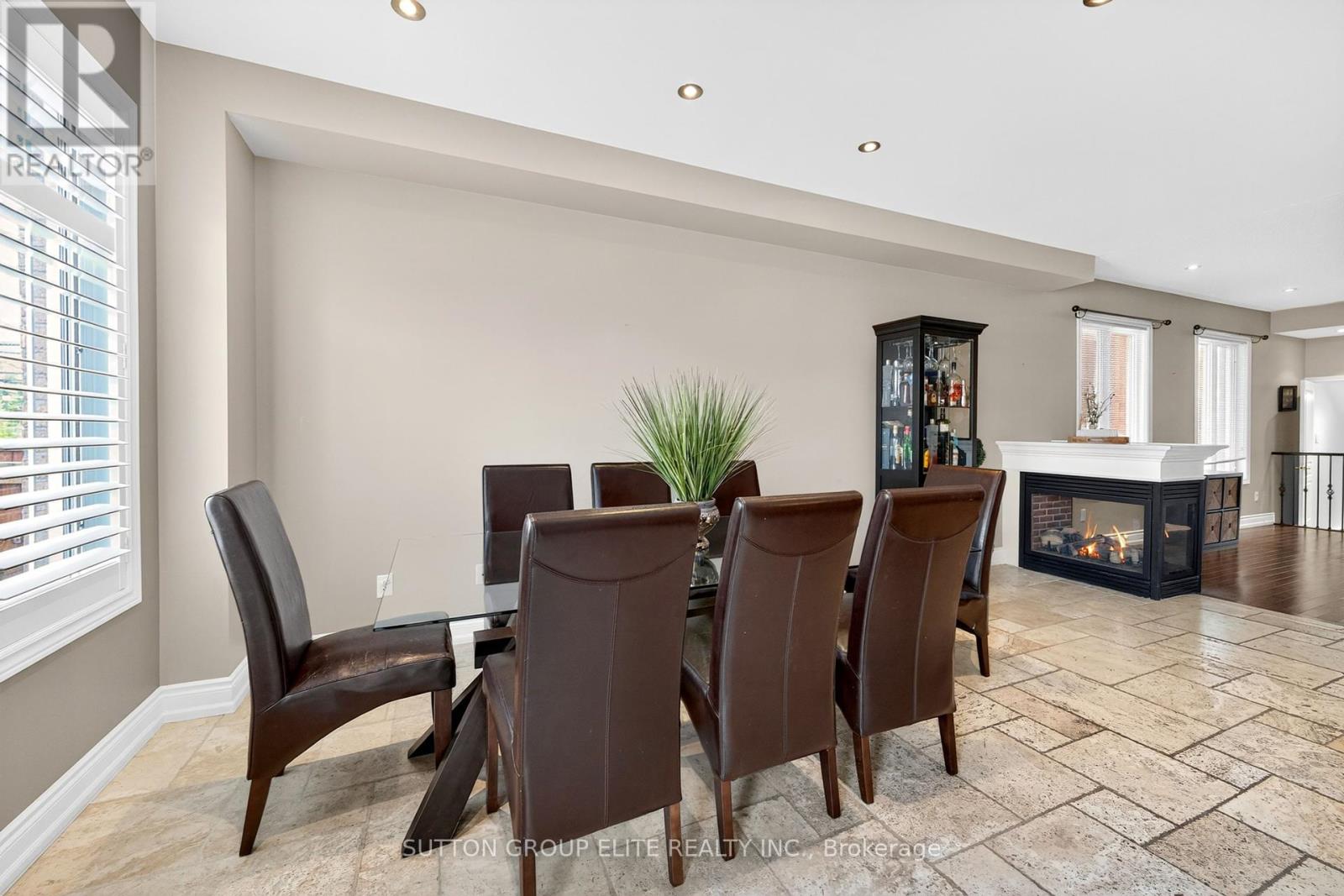 4307 Trail Blazer Way, Mississauga, Ontario  L5R 0A9 - Photo 11 - W12438755