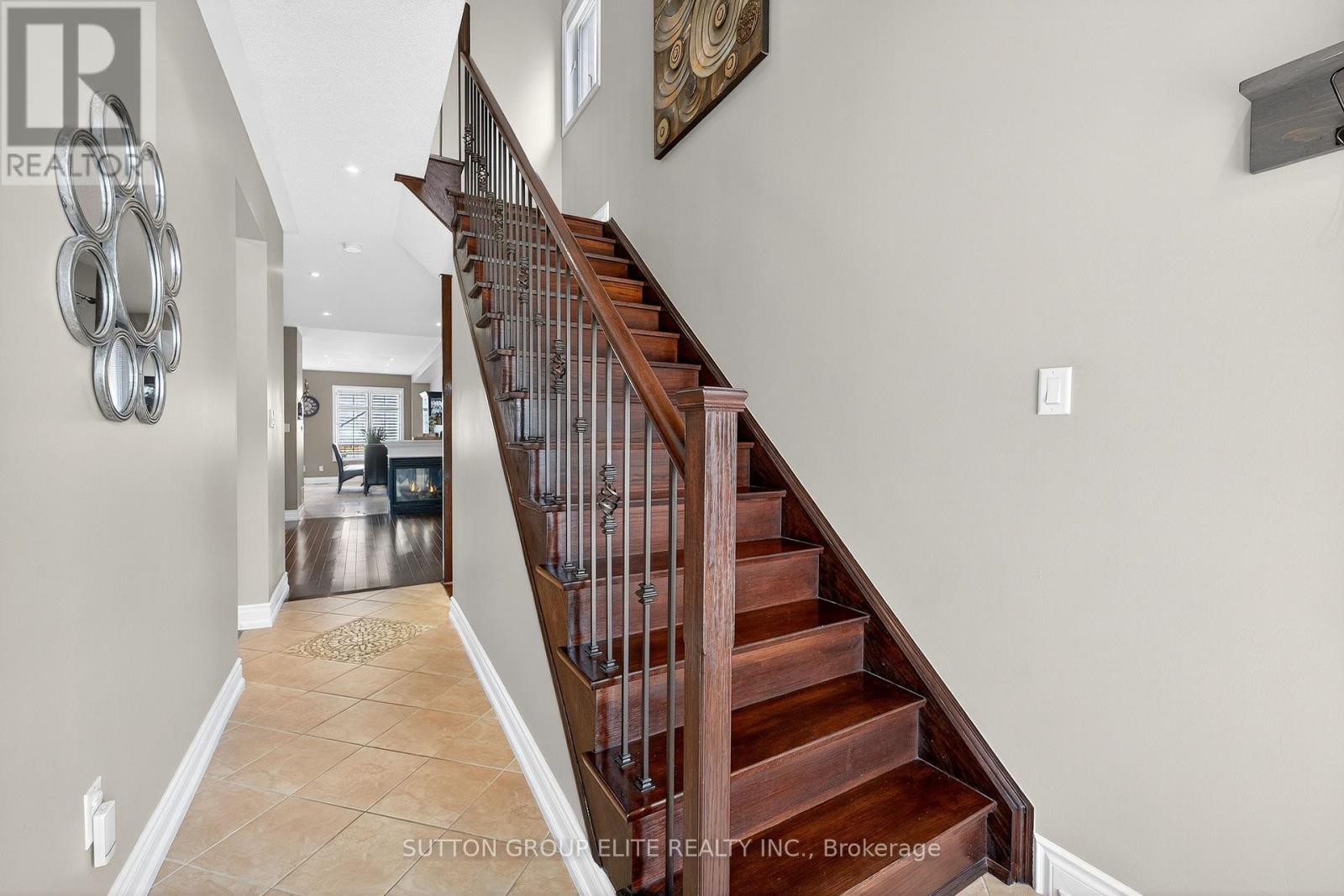 4307 Trail Blazer Way, Mississauga, Ontario  L5R 0A9 - Photo 3 - W12438755