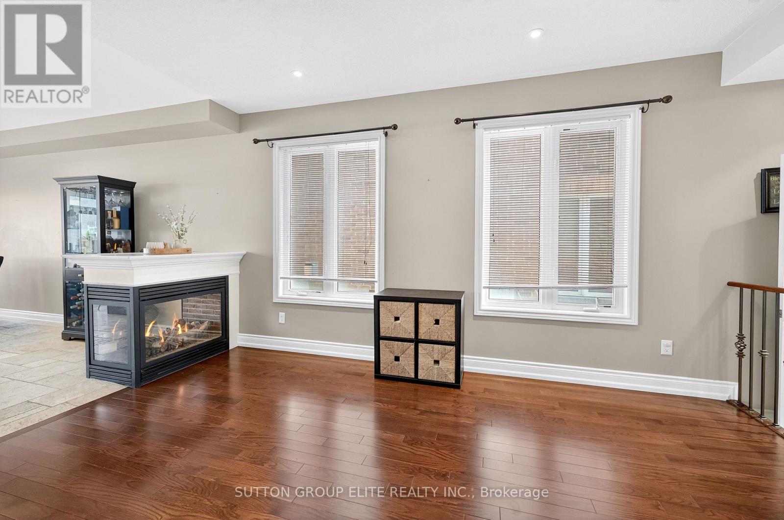4307 Trail Blazer Way, Mississauga, Ontario  L5R 0A9 - Photo 7 - W12438755