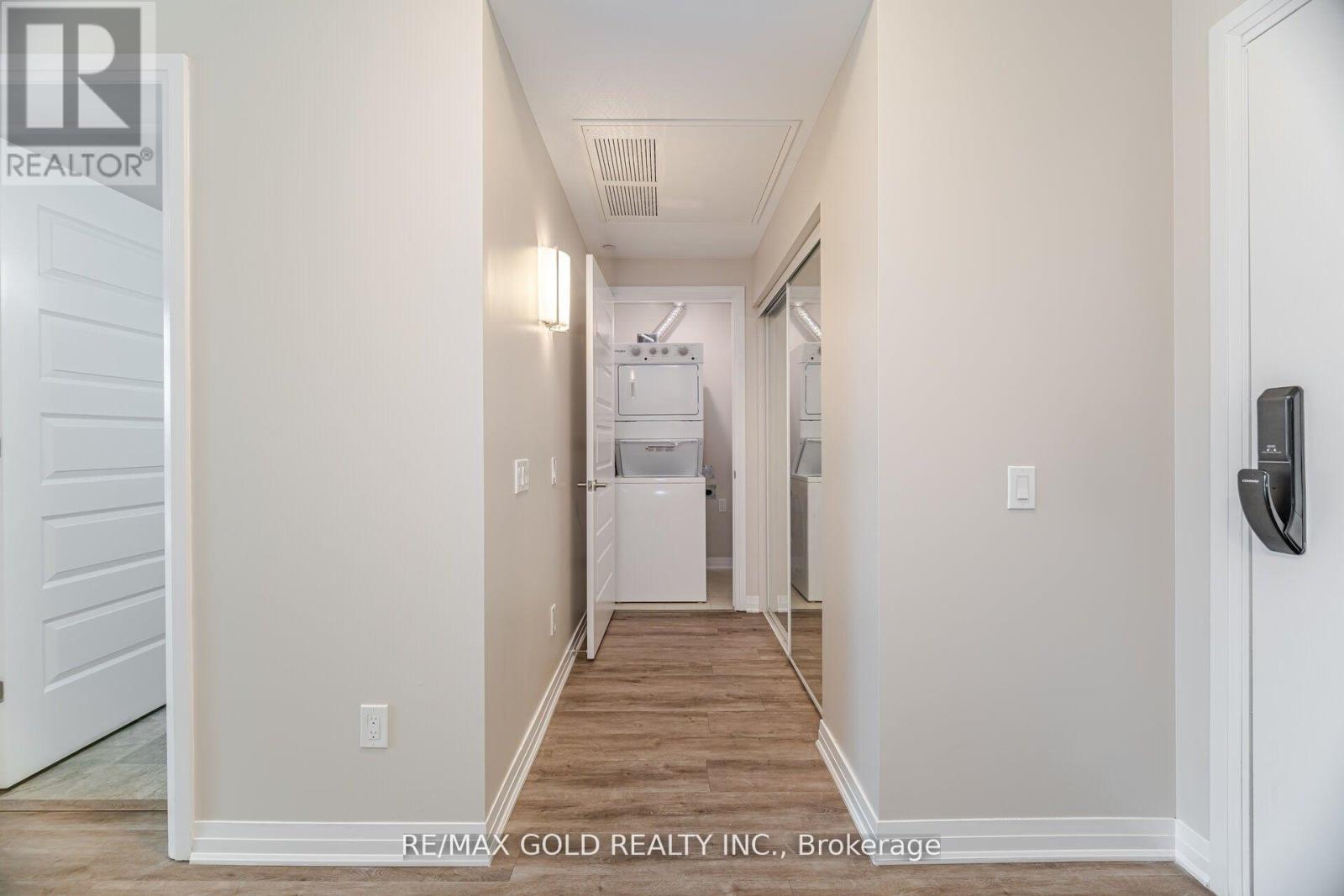202 - 95 Dundas Street, Oakville, Ontario  L6M 5N4 - Photo 13 - W12438764