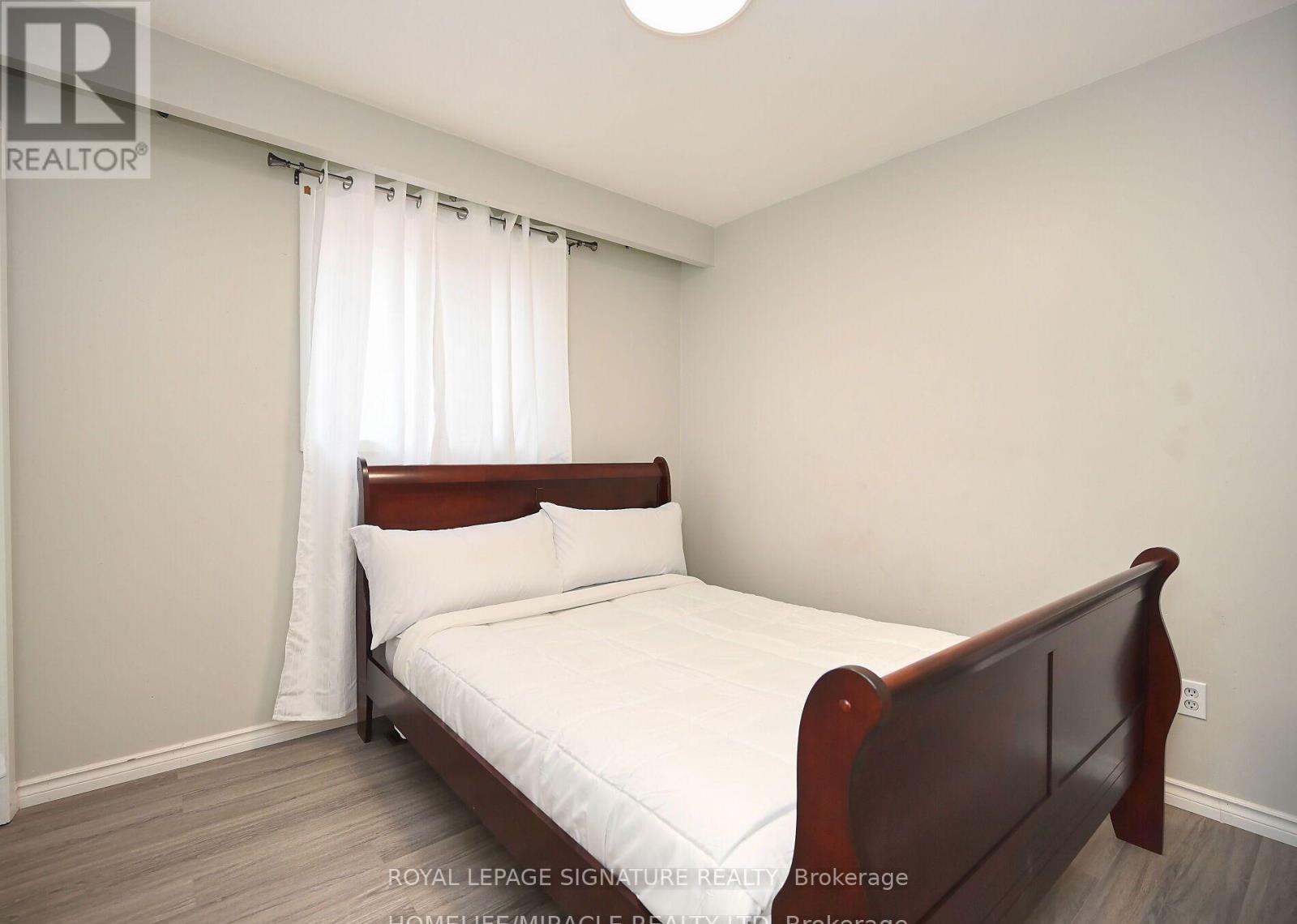 4 Royal Salisbury Way, Brampton, Ontario  L6V 3J6 - Photo 16 - W12438765