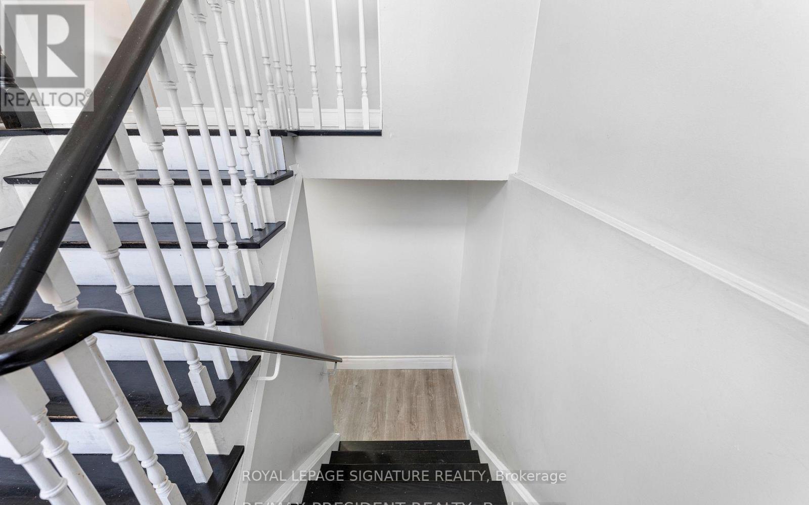 4 Royal Salisbury Way, Brampton, Ontario  L6V 3J6 - Photo 19 - W12438765
