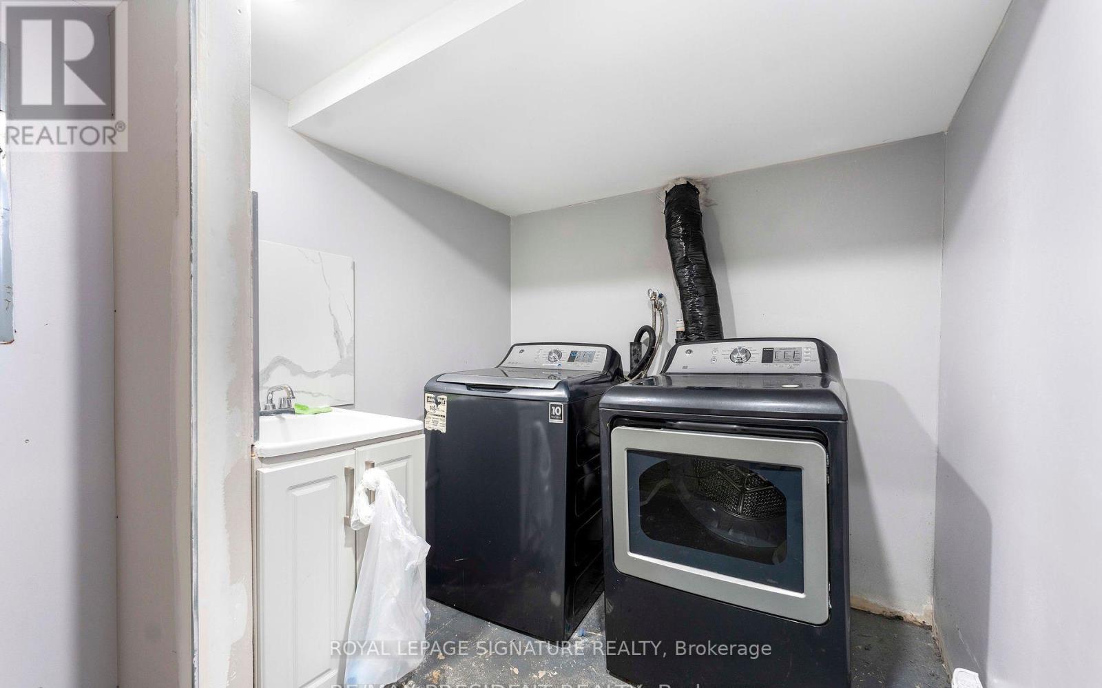 4 Royal Salisbury Way, Brampton, Ontario  L6V 3J6 - Photo 20 - W12438765