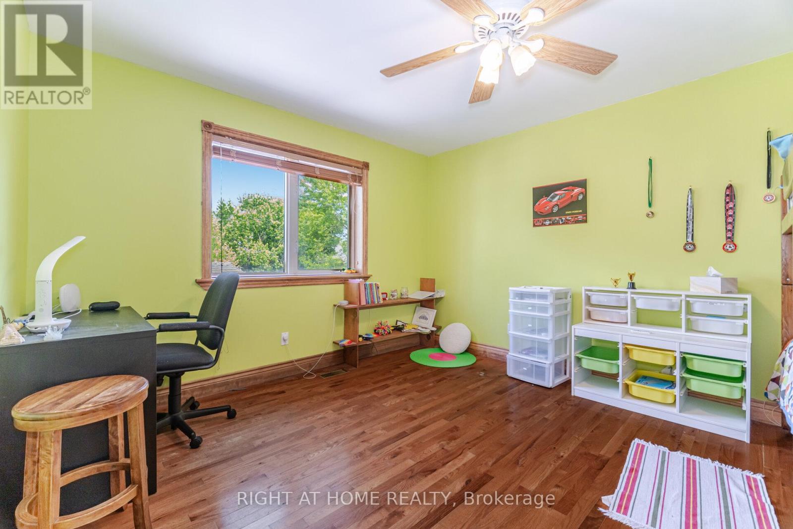 1241 Lakebreeze Drive, Mississauga, Ontario  L5G 3W7 - Photo 27 - W12438777