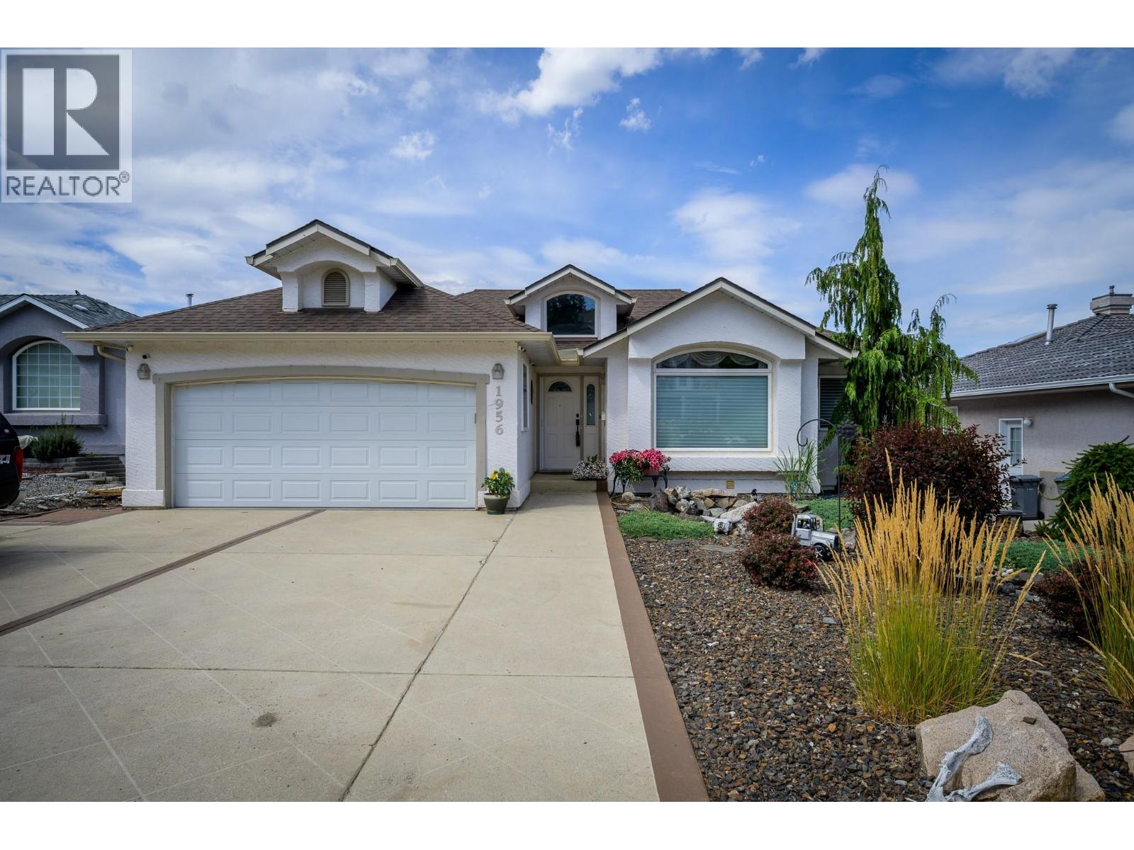 1956 GLOAMING Drive, kamloops, British Columbia