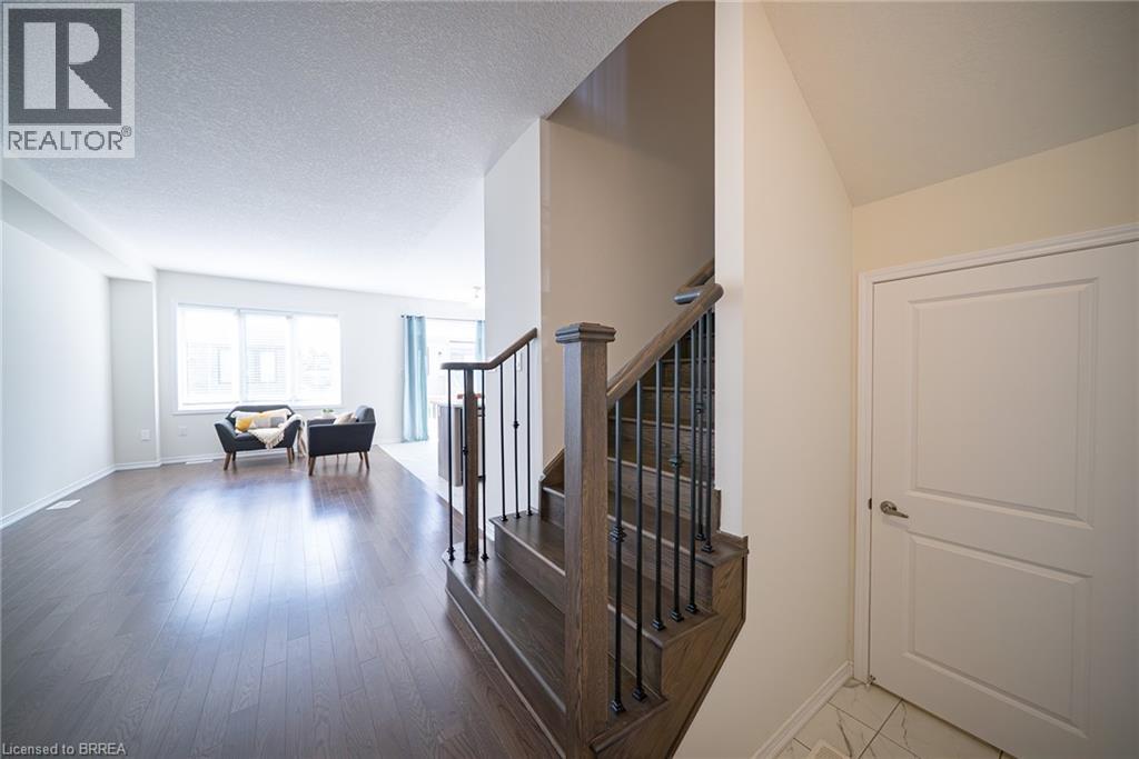 13 Amos Avenue, Brantford, Ontario  N3T 0V4 - Photo 7 - 40769306