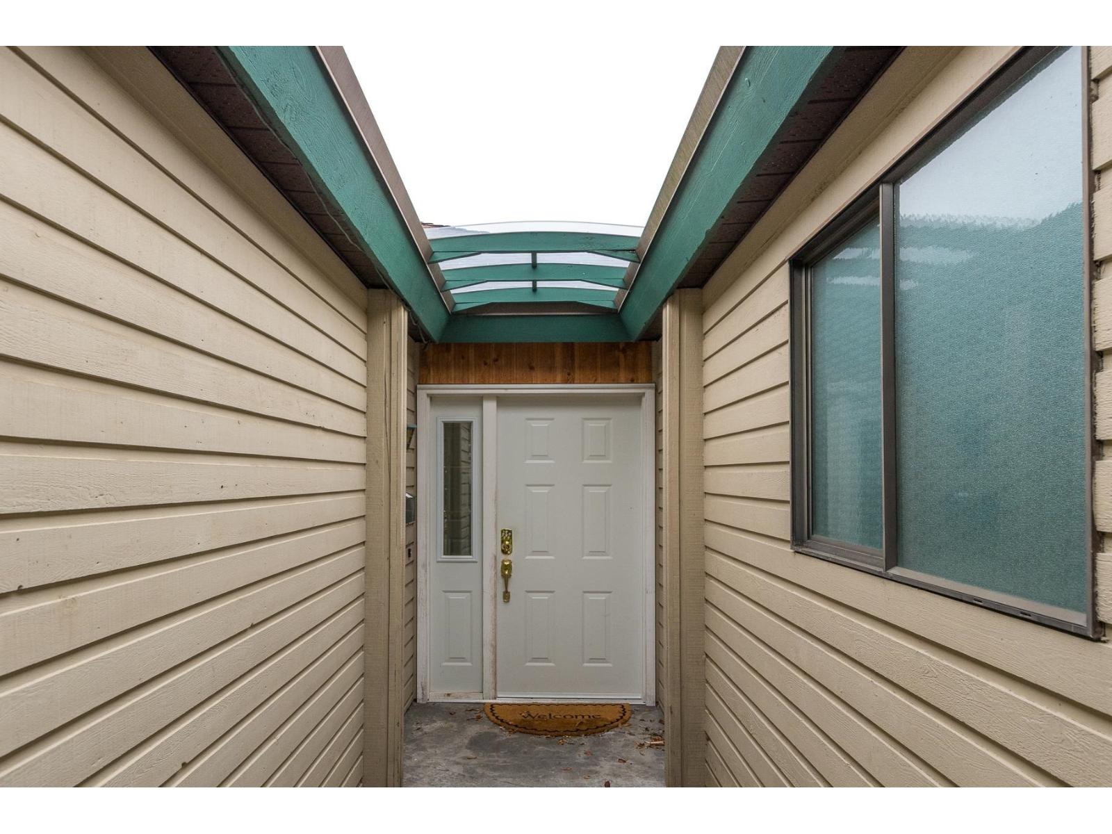 11734 Alderwood Crescent, Delta, British Columbia  V4E 3E6 - Photo 4 - R3054227