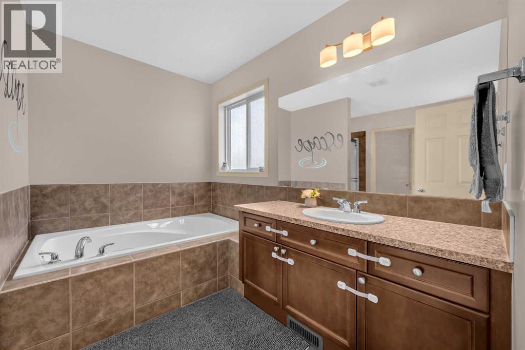 126 Kincora Glen Mews Nw, Calgary, Alberta  T3R 0B6 - Photo 21 - A2254871