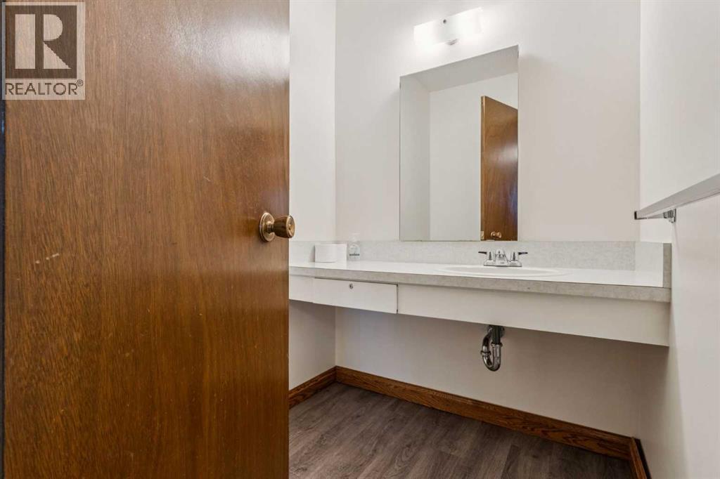 5031 Vienna Drive Nw, Calgary, Alberta  T3A 0W8 - Photo 13 - A2258794